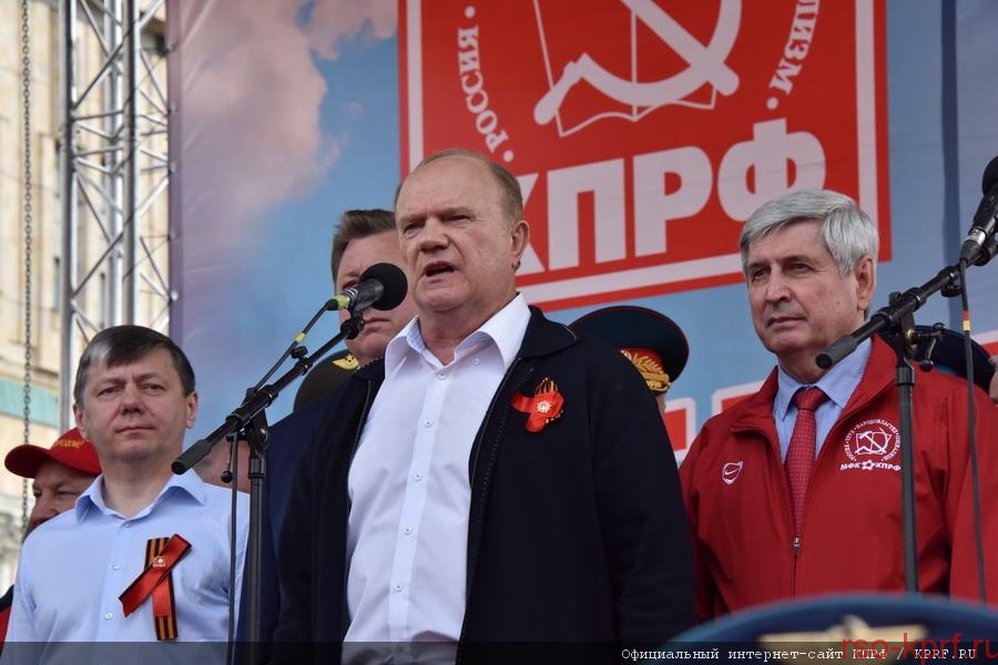 Народ к Победе вёл товарищ Сталин