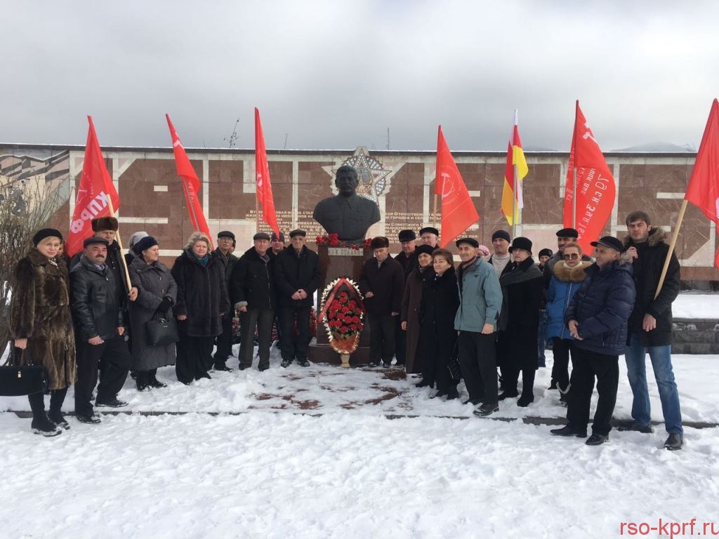 Был одной мечтой он обуян…