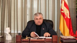 Работу – каждому, землю – всем