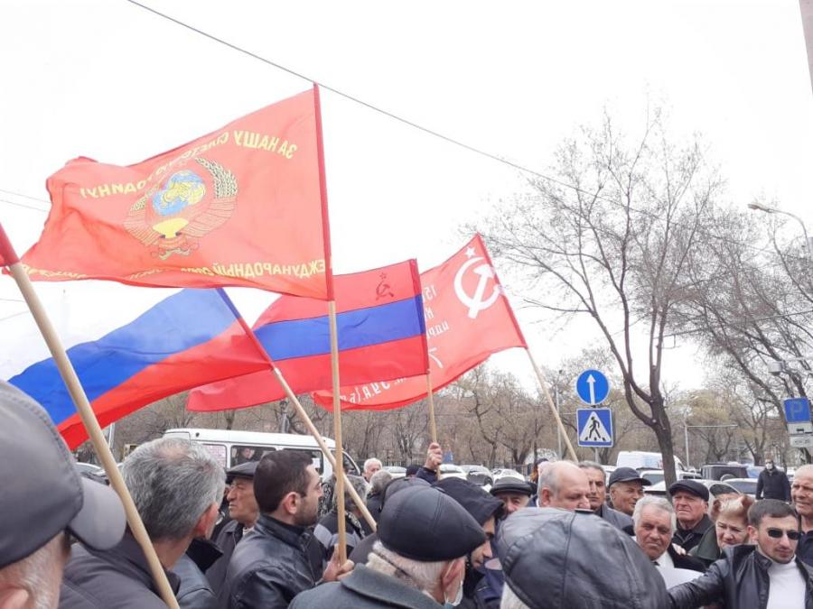 Партии, входящие в состав СКП-КПСС, солидарны с Россией и выступили против фашизации Украины