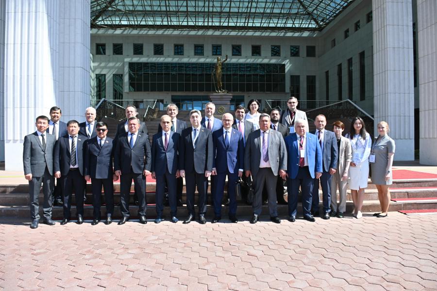 Казбек Тайсаев принял участие в мониторинге республиканского референдума в Казахстане