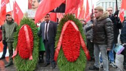 Слава Ленинскому Комсомолу!
