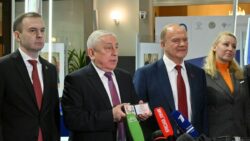 Н.М. Харитонов зарегистрирован в Центризбиркоме кандидатом на должность Президента Российской Федерации
