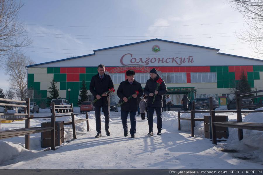 Кандидат в Президенты России от КПРФ Николай Харитонов посетил агропромышленное предприятие АО «Солгон» в Красноярском крае