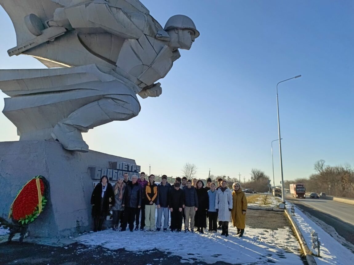 В Северной Осетии прошли торжественные мероприятия, посвященные 107-й годовщине создания Рабоче-Крестьянской Красной Армии и Военно-Морского Флота