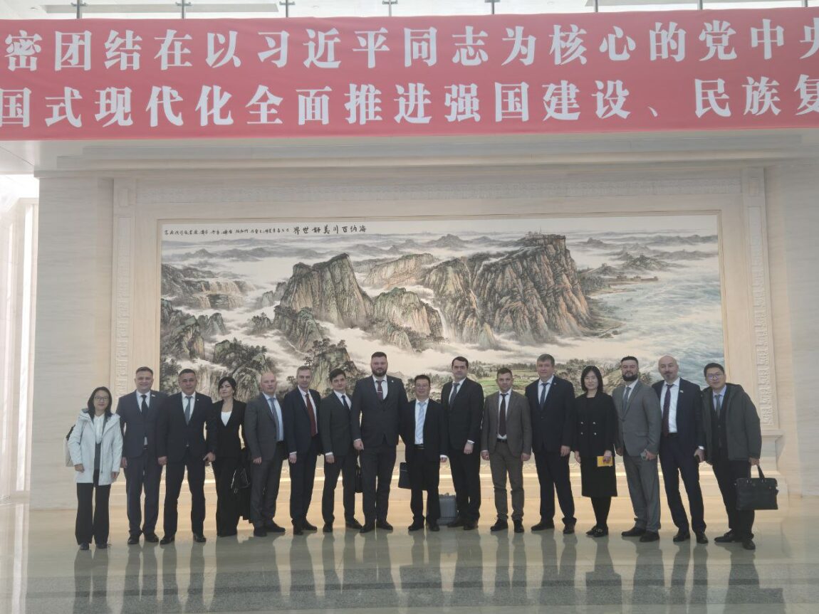 Дни братства и взаимного обучения: делегация КПРФ с визитом в Китае