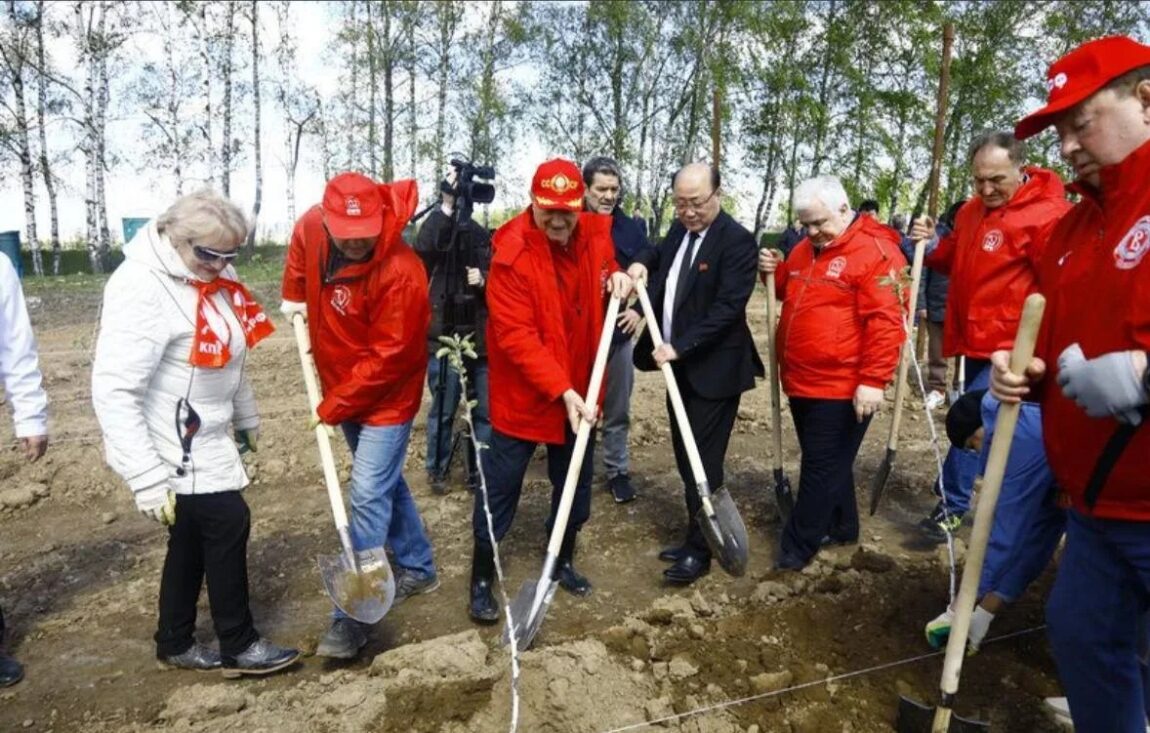 Посольство КНДР выразило благодарность Г.А. Зюганову за отправку саженцев в рамках акции «Сад Победы – Сад жизни»