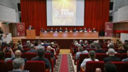 «Пчела и человек». Г.А. Зюганов принял участие в конгрессе пчеловодов в Москве