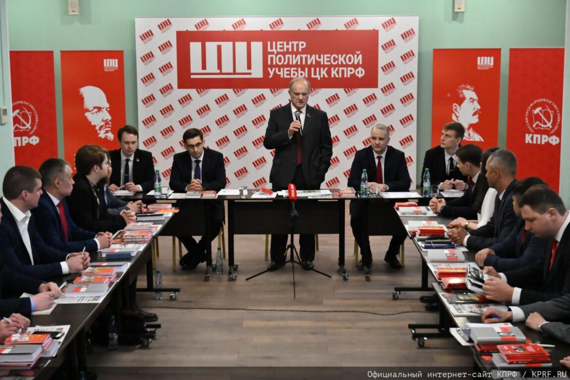 Г.А. Зюганов встретился с участниками проекта «Красная трибуна»