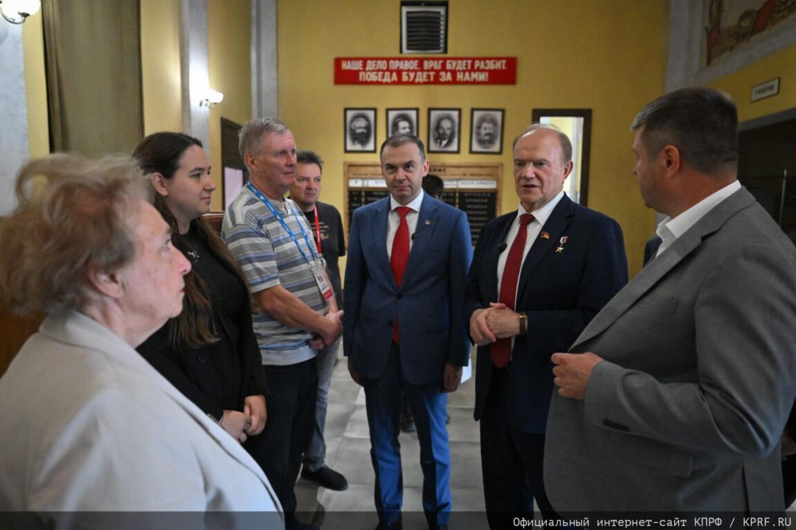 Геннадий Зюганов посетил тульский парк «Патриот»